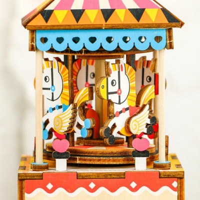 Robotime DIY Music Box - Merry-go-round (3)
