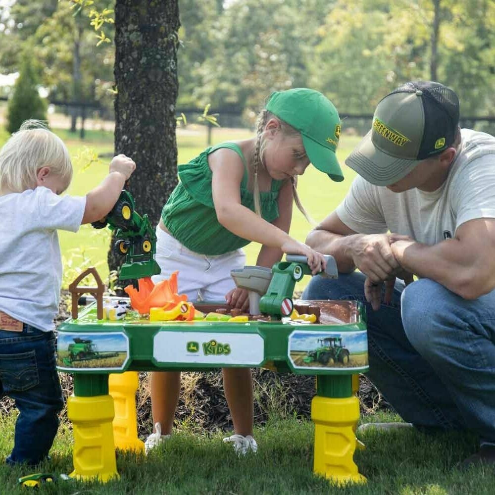 lp76776-2-in-1-sand-and-water-play-table-john-deere-8_-_web.jpg